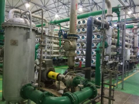 點(diǎn)擊查看詳細(xì)信息<br>標(biāo)題：反滲透裝置 閱讀次數(shù)：3470