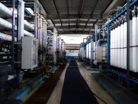 點(diǎn)擊查看詳細(xì)信息<br>標(biāo)題：反滲透與超濾設(shè)備車(chē)間 閱讀次數(shù)：4110